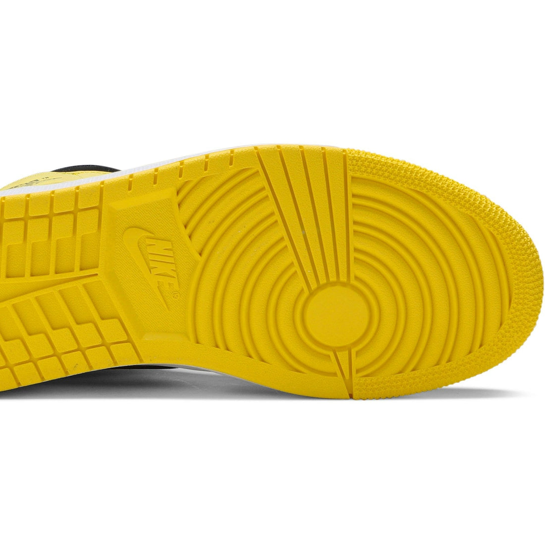 Air Jordan 1 Mid SE ‘Yellow Toe’