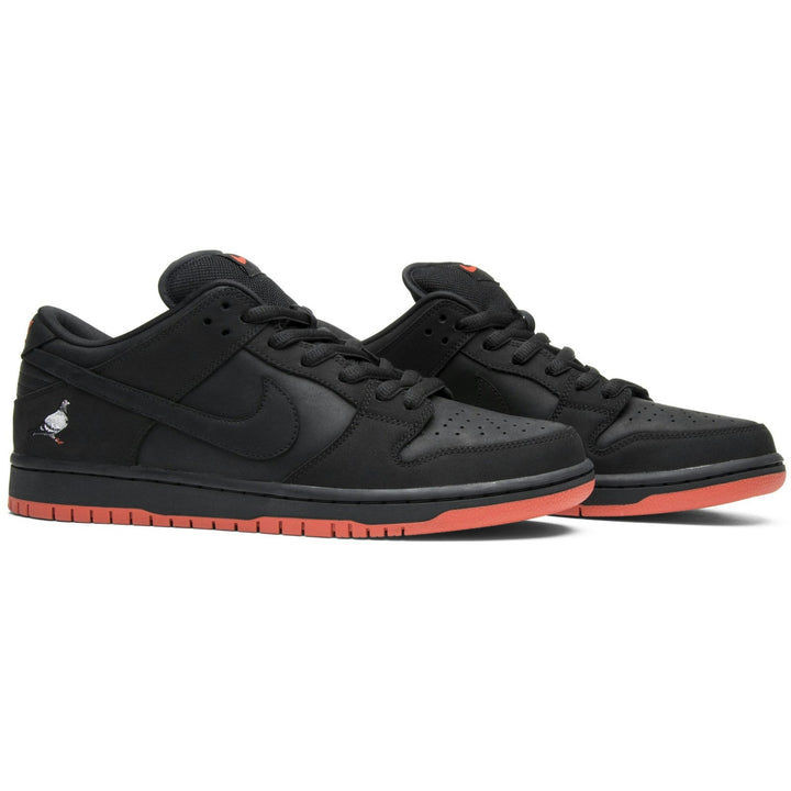 NIKE SB DUNK LOW PRO ‘BLACK PIGEON’